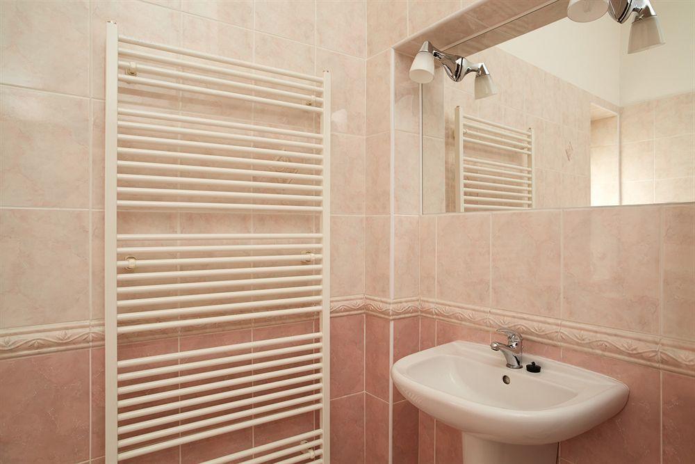 Abc Suites Прага Екстериор снимка