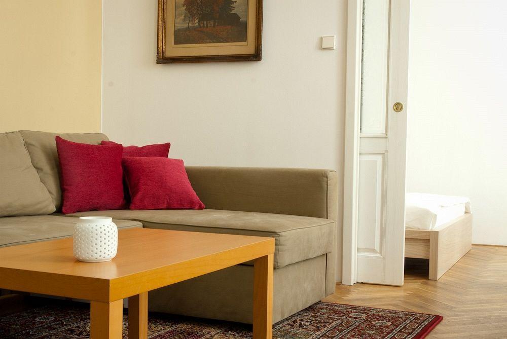 Abc Suites Прага Екстериор снимка