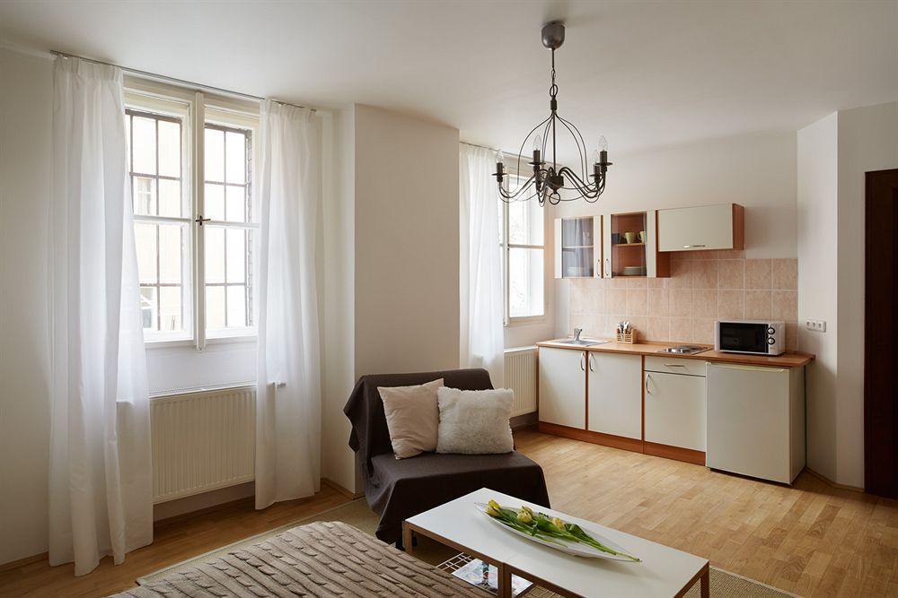 Abc Suites Прага Екстериор снимка