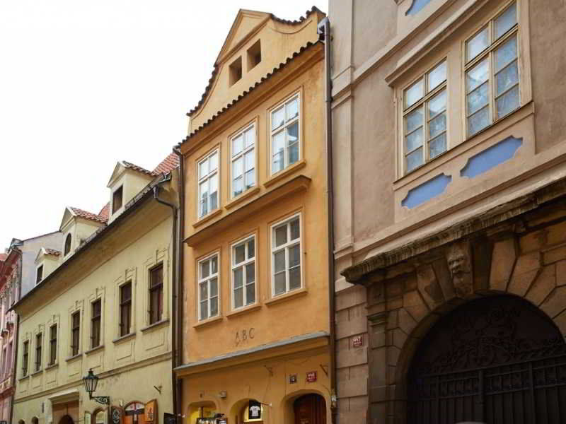 Abc Suites Прага Екстериор снимка