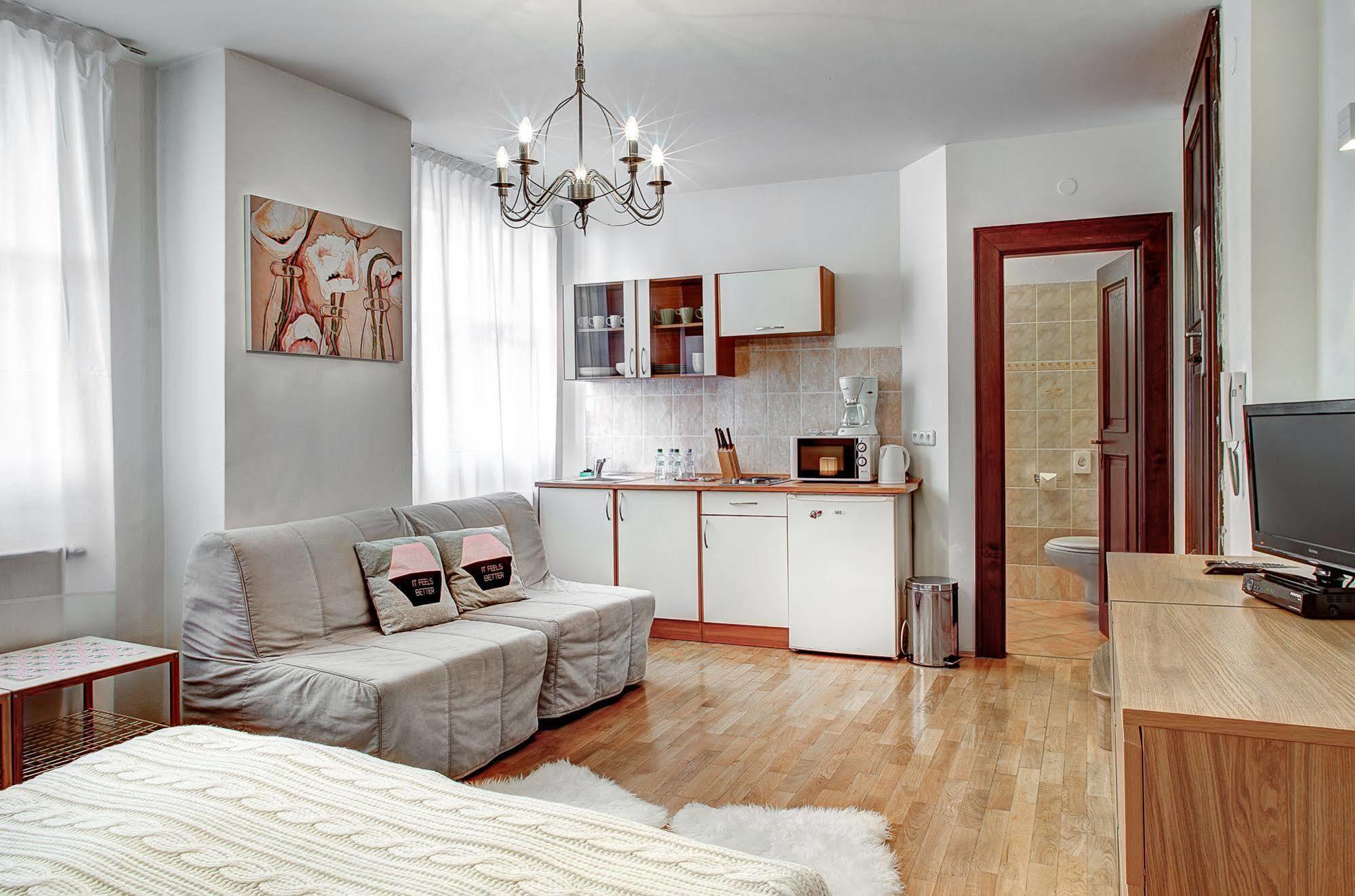 Abc Suites Прага Екстериор снимка